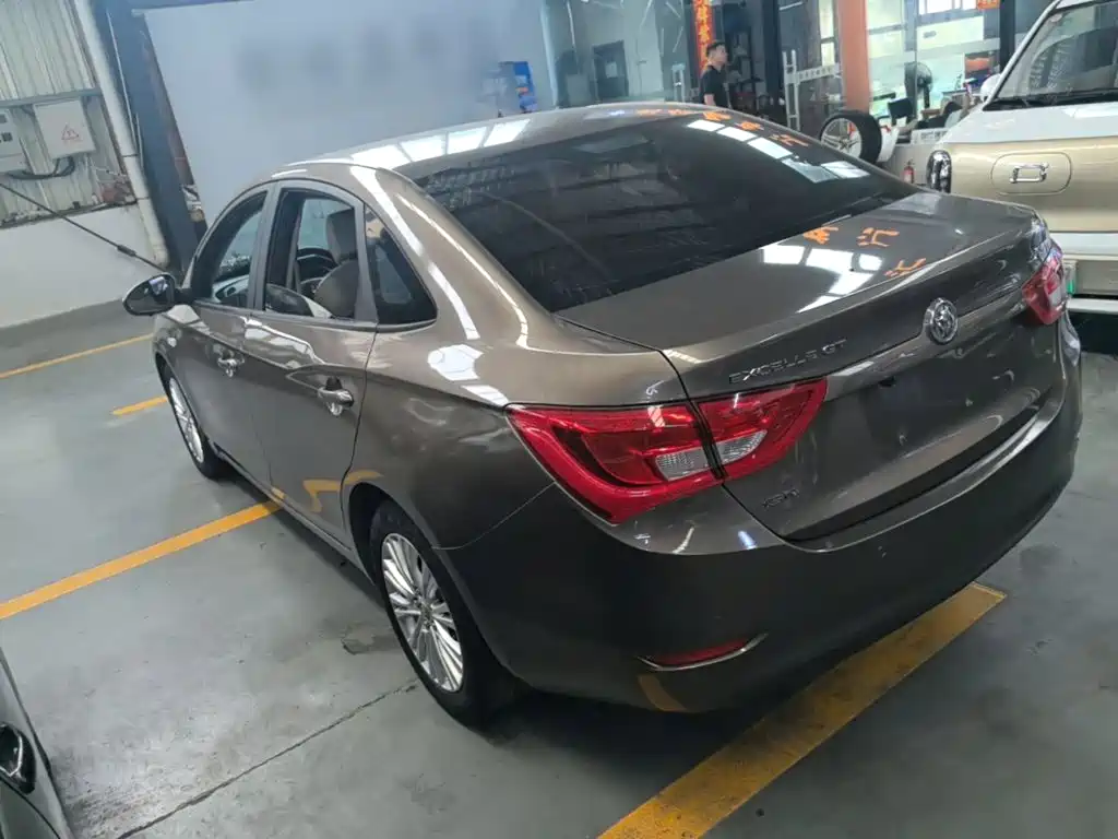 Фото 5 - Buick Excelle