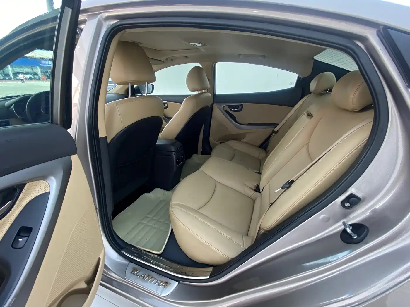 Hyundai Langdong 2013 1.6L Automatic Premium фото 5