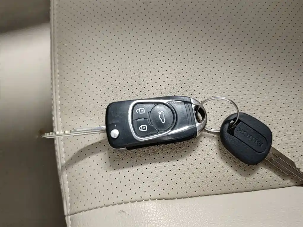 Buick Excelle 2013 1.5L Automatic Exclusive фото 9