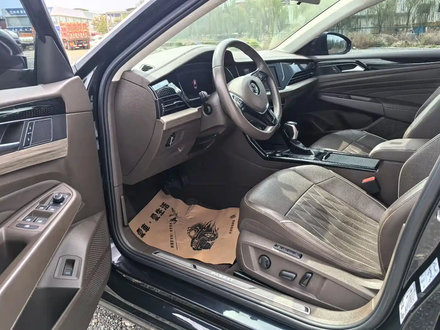 Volkswagen Passat 2019 330TSI Luxury Edition China VI фото 7