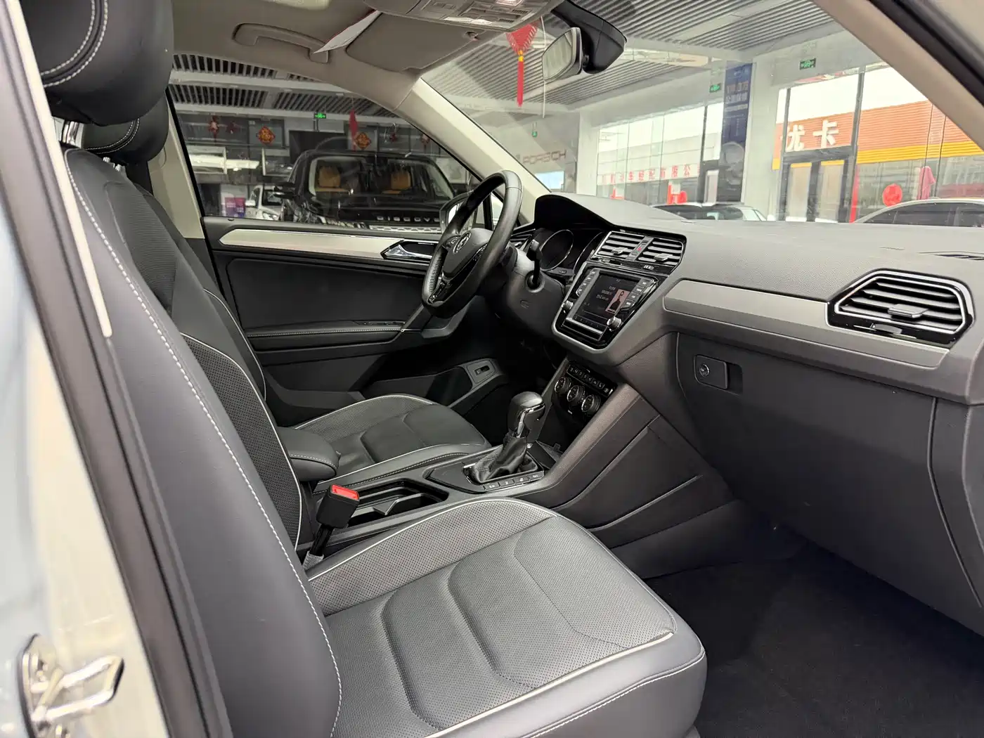 Volkswagen Tiguan L 2018 330TSI Automatic 2WD Flagship Edition фото 20