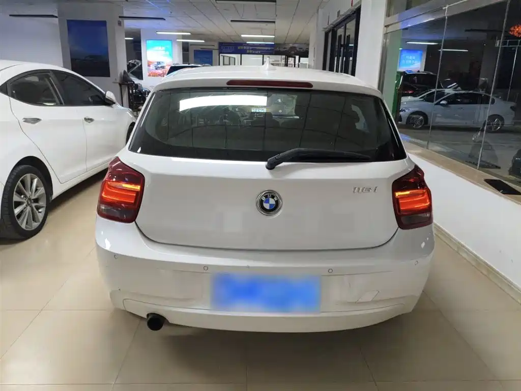 BMW 1 Series (Import) 2013 Facelift 116i Urban Model фото 6