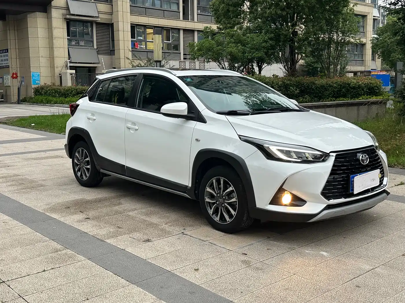 Toyota YARiS L Zhi Xuan 2020 1.5L CVT Premium Edition фото 3