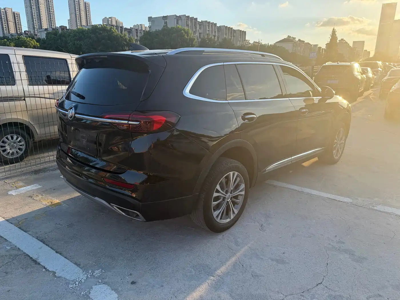 Photo 11 - Buick Envision Plus
