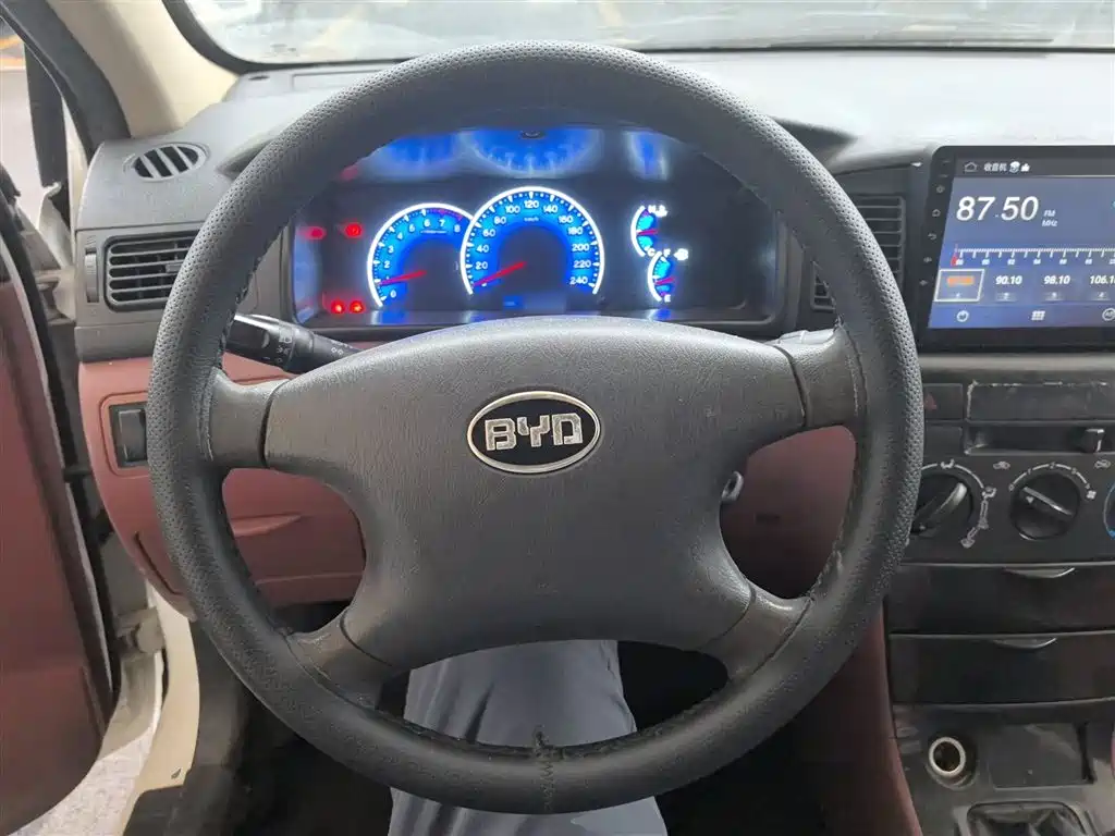 BYD F3 2012 Energy-saving Edition 1.5L Manual Comfort фото 8