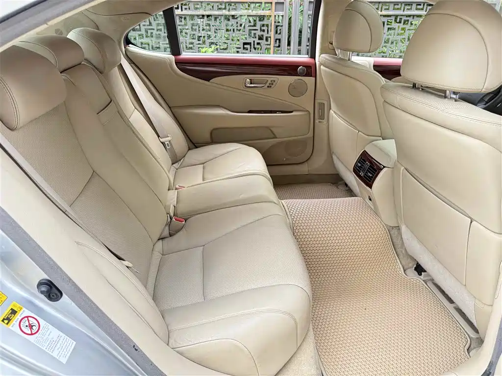 Lexus LS 2006 Model 460 фото 19