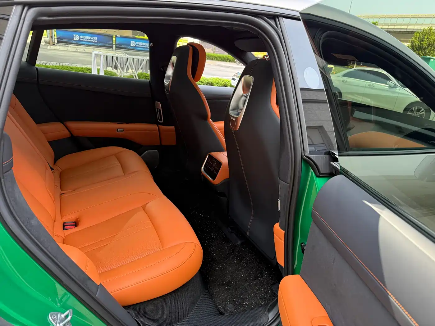 Xiaomi Auto Xiaomi YU7 2025 Extended Range AWD Pro фото 13
