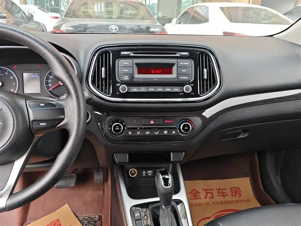 Kia KX3 Smart Run 2015 1.6L Automatic 2WD DLX фото 13
