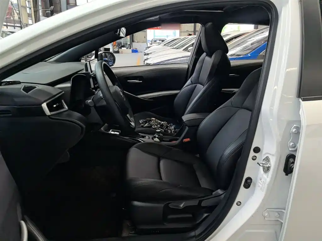Toyota Levin 2021 185T CVT Luxury Edition фото 15