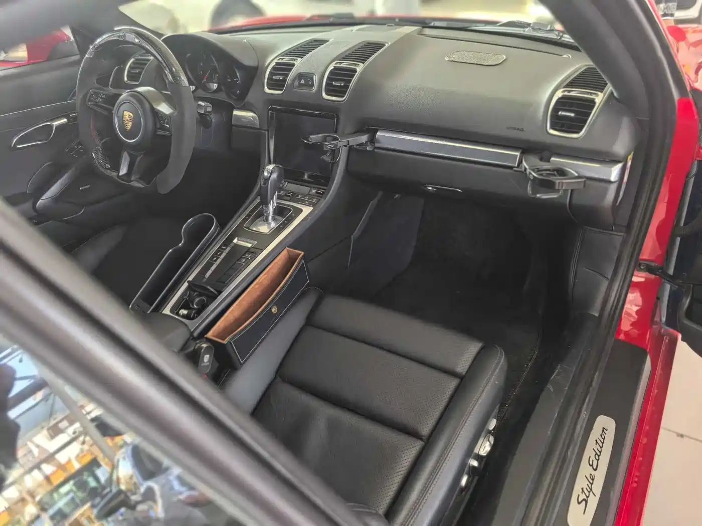 Porsche Cayman 2015 Cayman Style Edition 2.7L фото 13