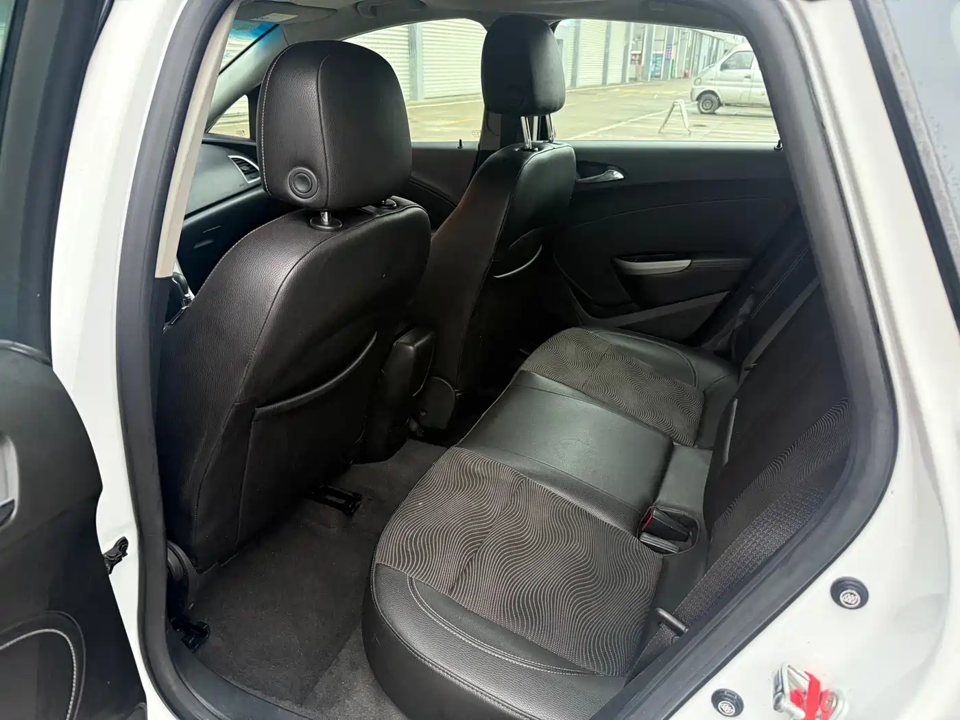 Buick Excelle 2014 XT 1.6L Automatic Fashion фото 9