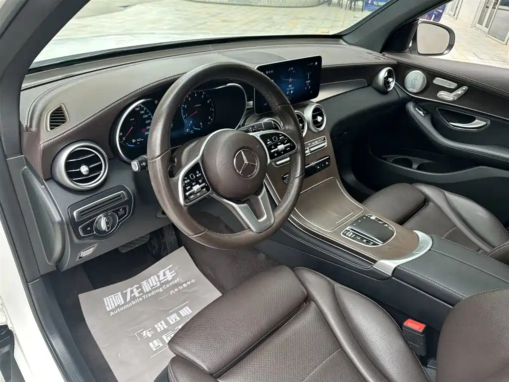 Mercedes-Benz GLC 2020 Facelift GLC 260 L 4MATIC Luxury фото 13