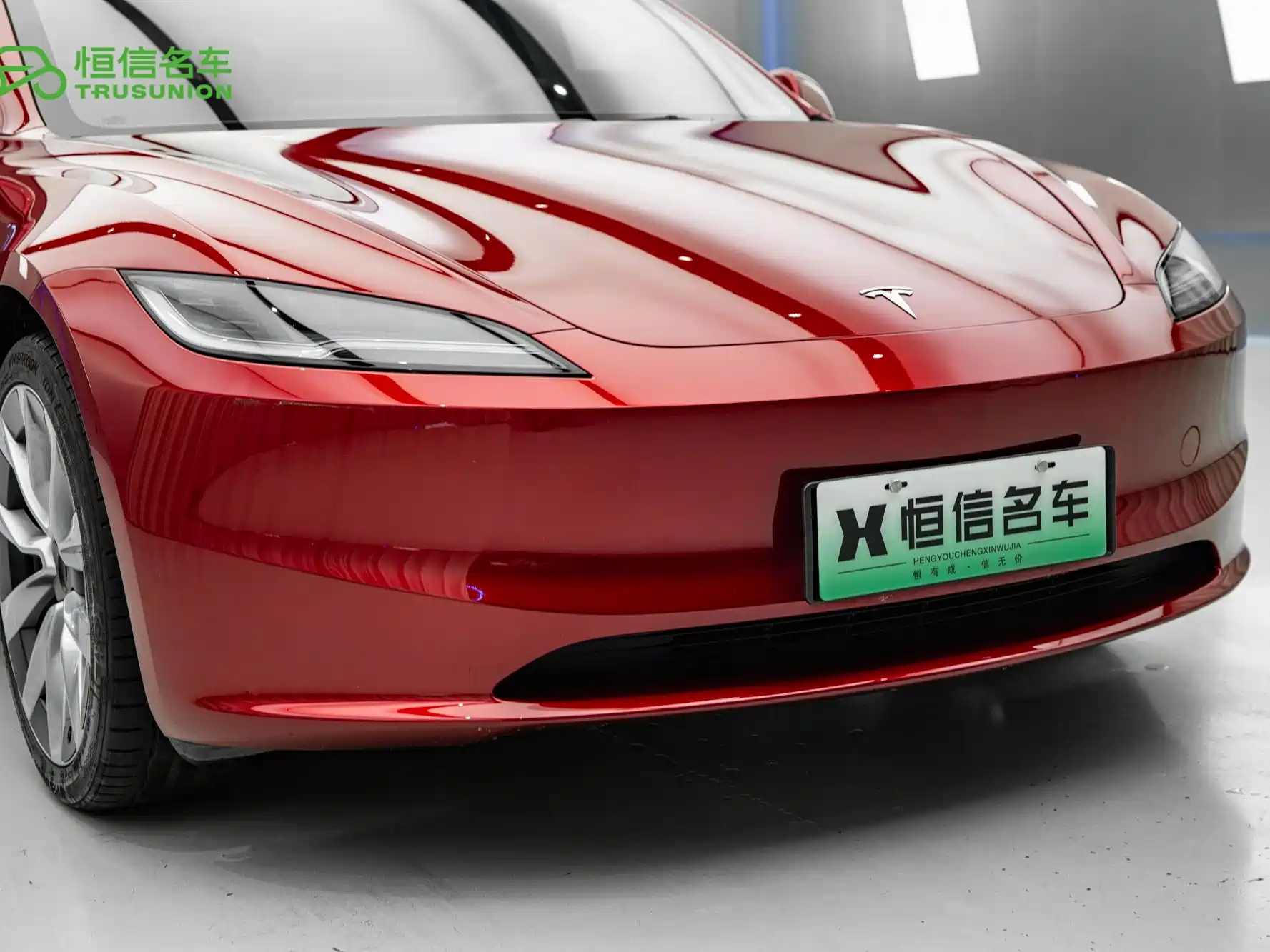 Фото 9 - Tesla Model 3