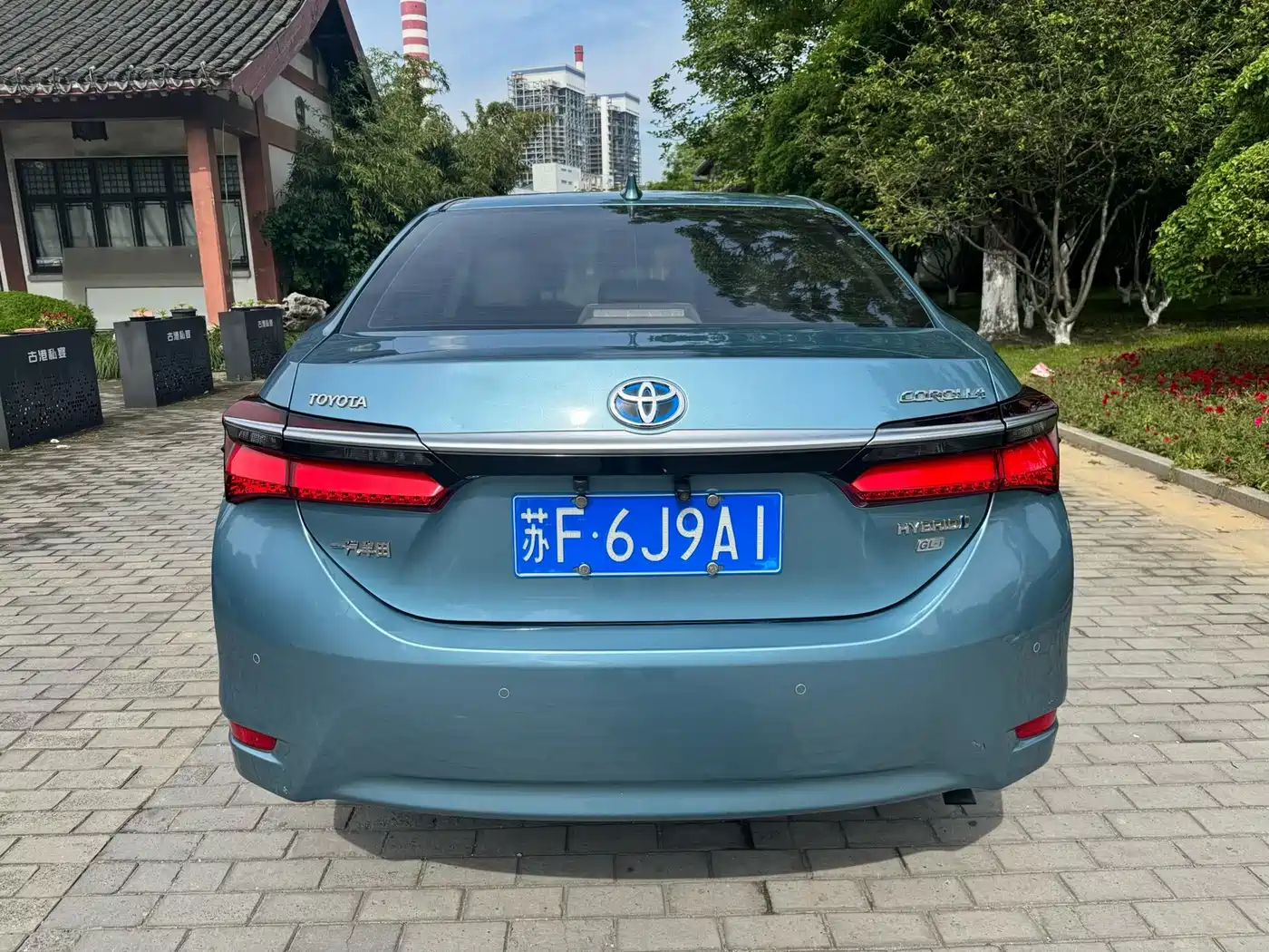 Toyota Corolla 2017 Facelift Hybrid 1.8L E-CVT Elite Edition фото 7
