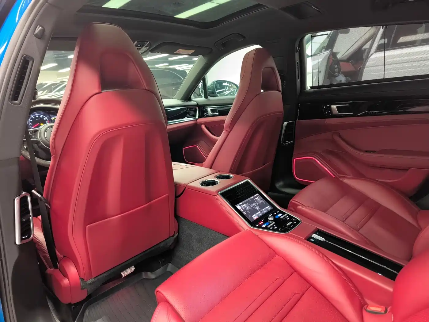 Porsche Panamera 2017 Panamera Executive Long Wheelbase 3.0T фото 17