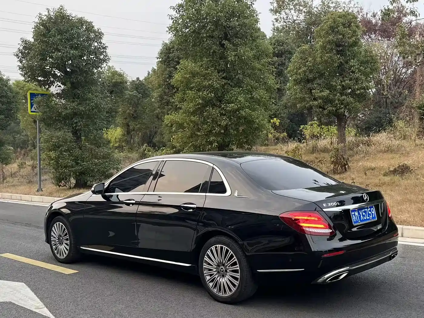 Mercedes-Benz E-Class 2020 E 300 L Luxury Model фото 7