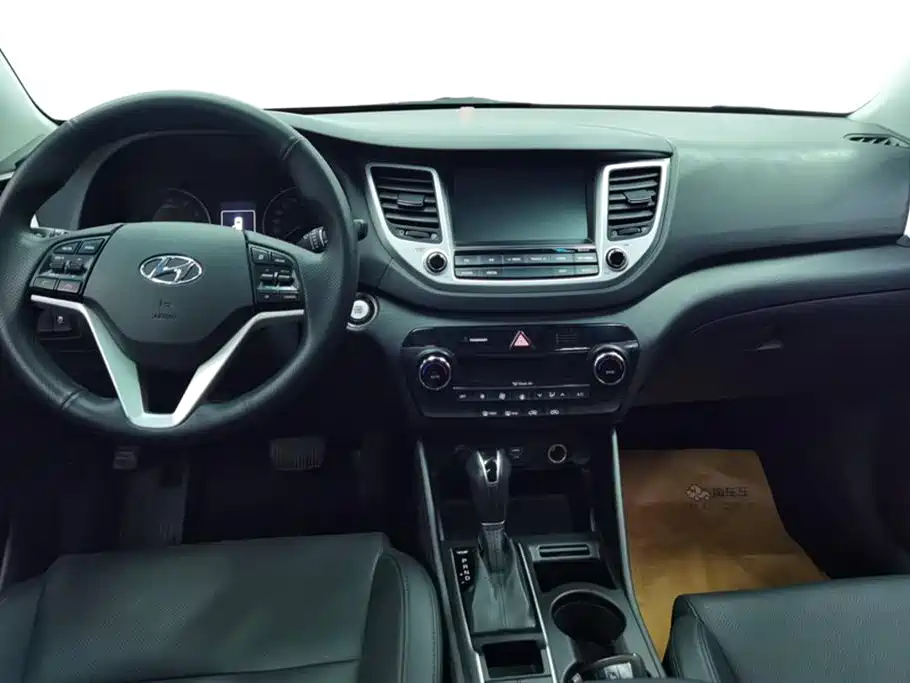 Hyundai Tucson 2015 1.6T Dual Clutch 2WD Smart фото 12