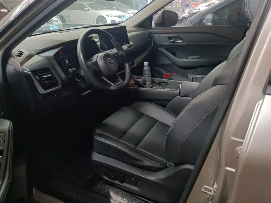 Фото 9 - Nissan X-Trail