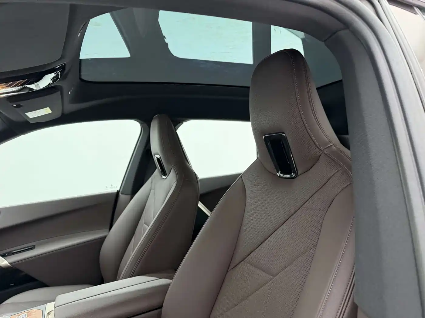 BMW iX 2022 xDrive40 фото 15
