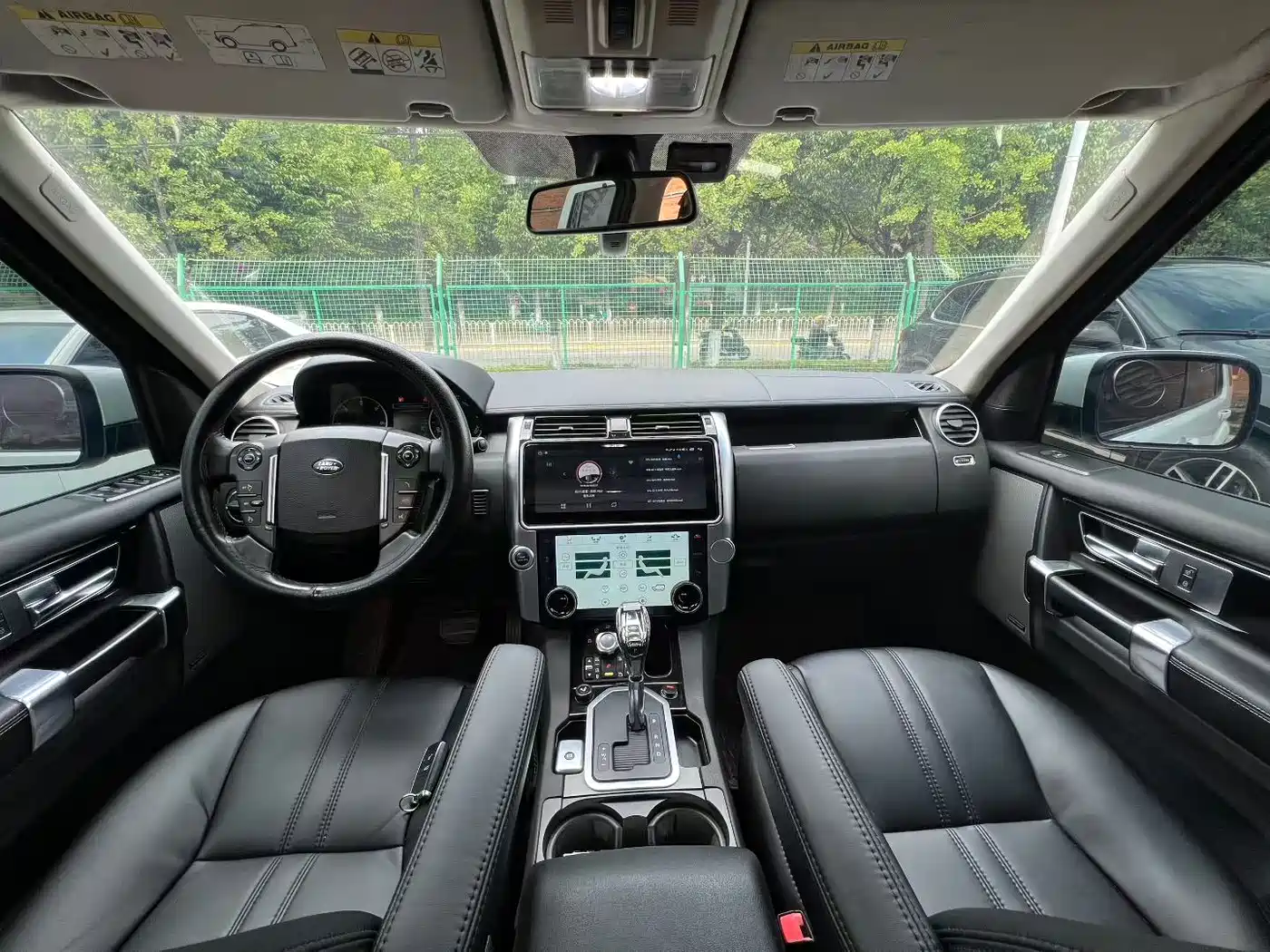 Land Rover Discovery 2011 3.0 SDV6 HSE Diesel фото 5