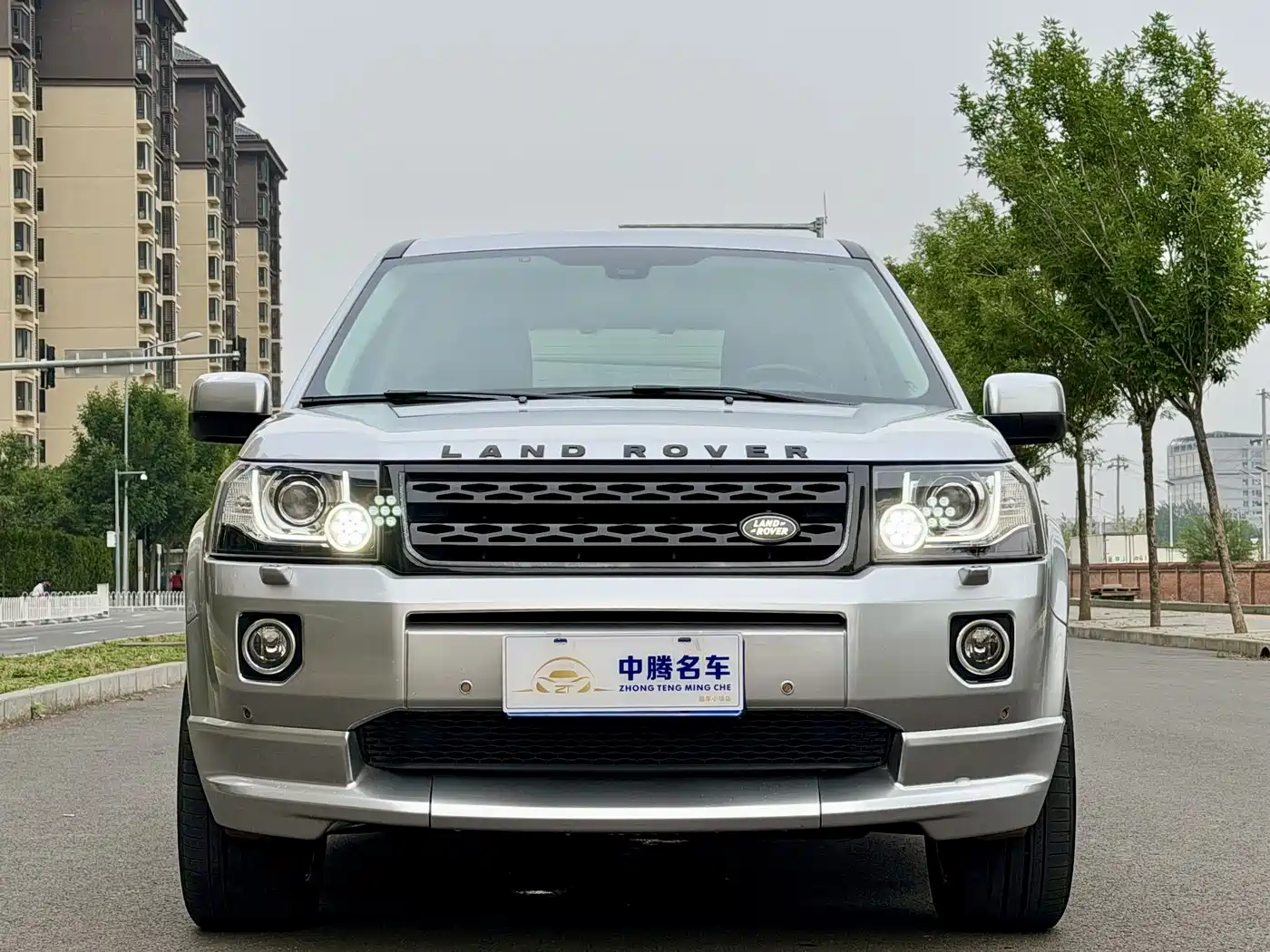 Land Rover Freelander 2 2015 2.0T Si4 HSE Luxury Collector's Edition фото 2