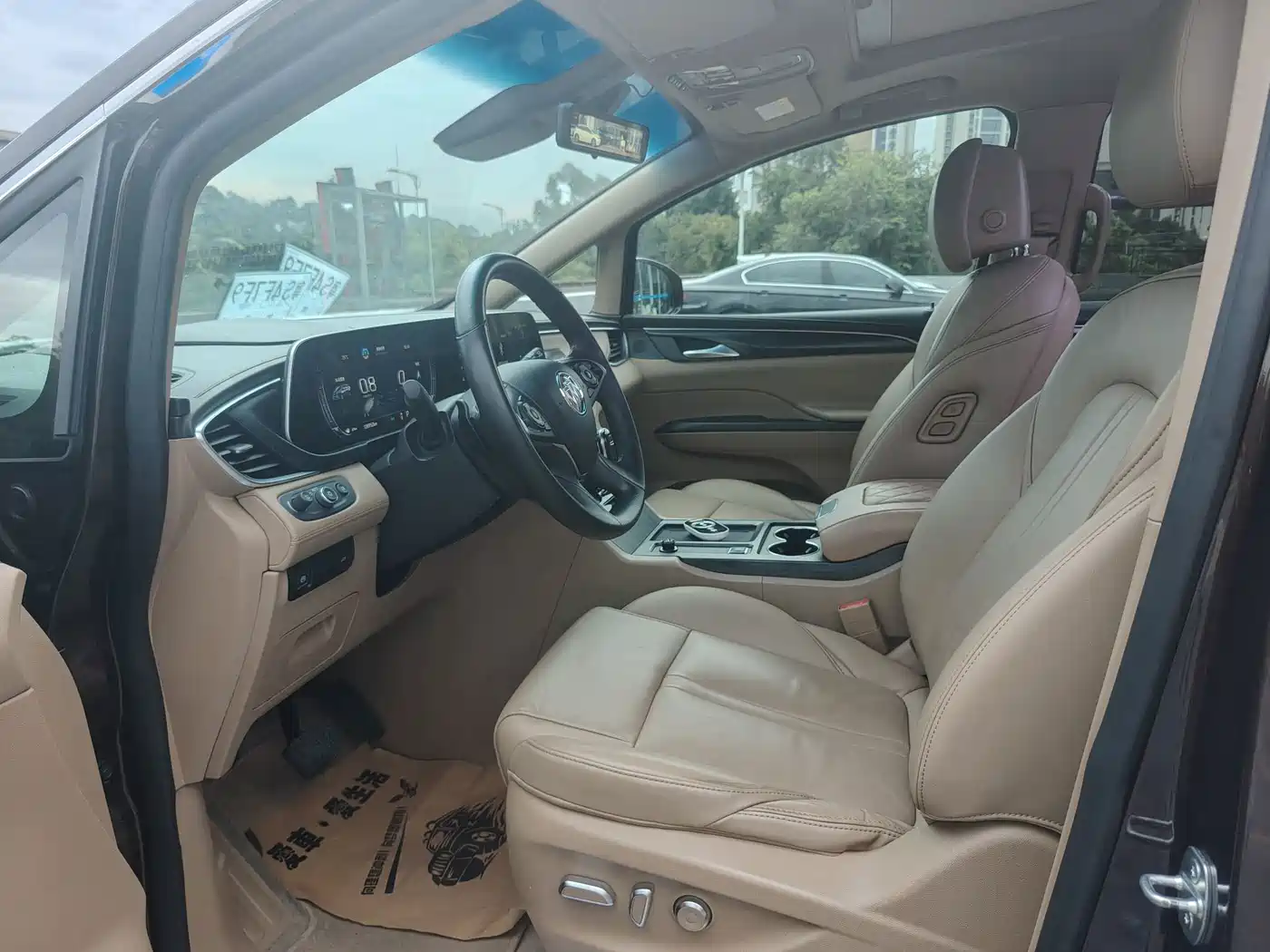 Photo 7 - Buick GL8