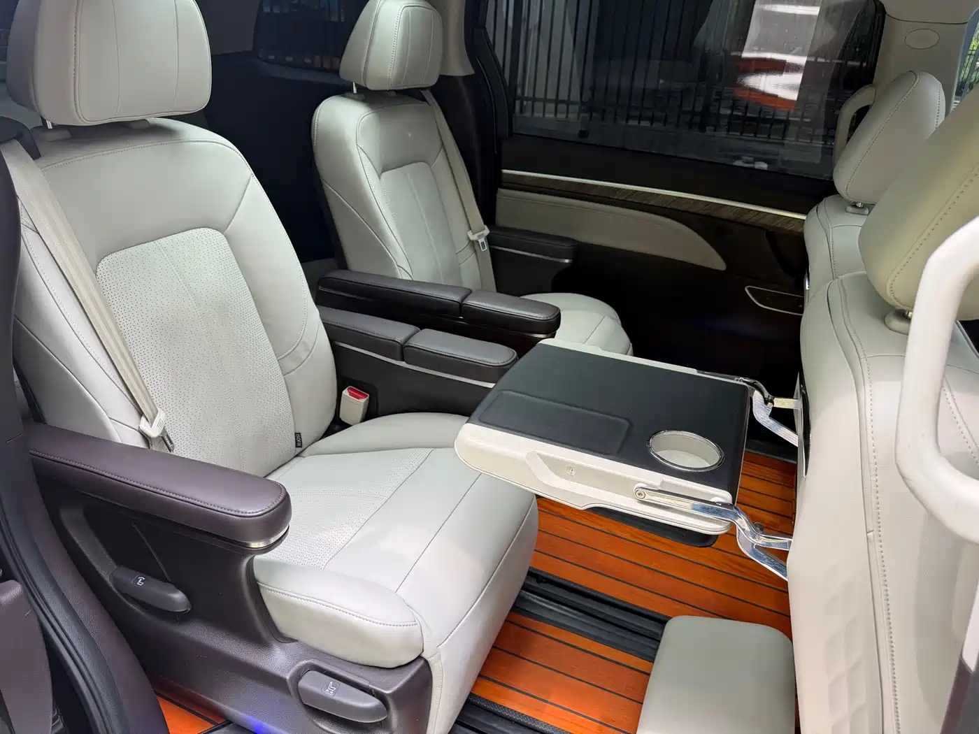 GAC Trumpchi Trumpchi M8 2021 Leading Show Series 390T Prestige Edition фото 12