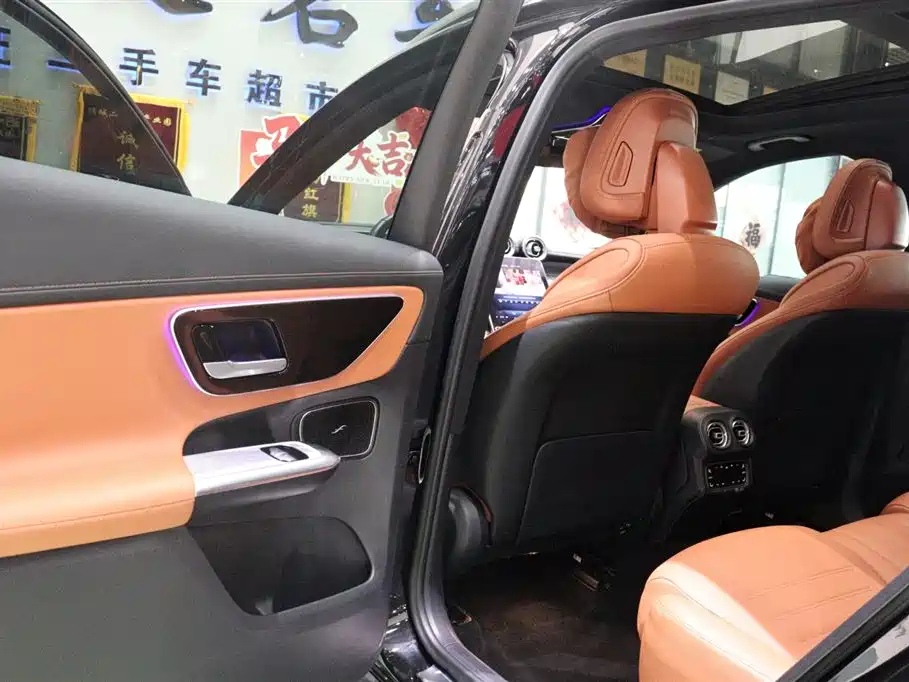 Mercedes-Benz GLC 2024 GLC 260 L 4MATIC Luxury 5-seater фото 8
