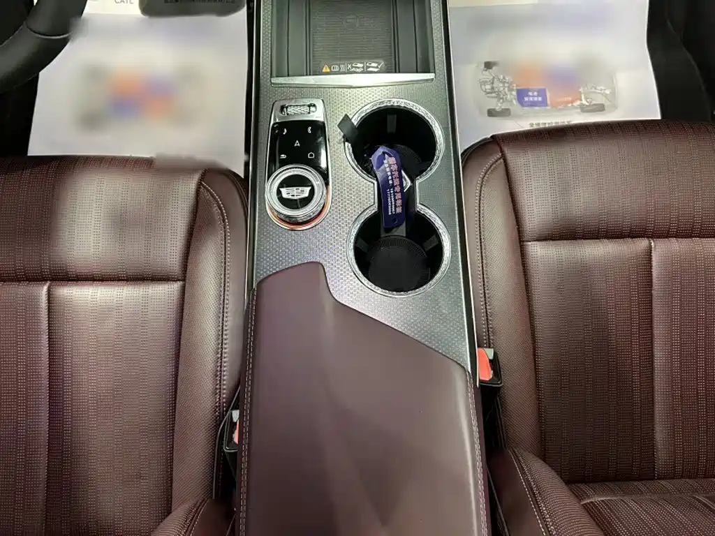 Cadillac XT5 2024 2025 Model 2.0T Platinum
