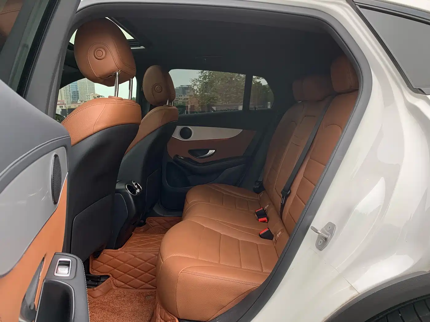 Mercedes-Benz GLC Coupe 2020 GLC 260 4MATIC Coupe SUV фото 15