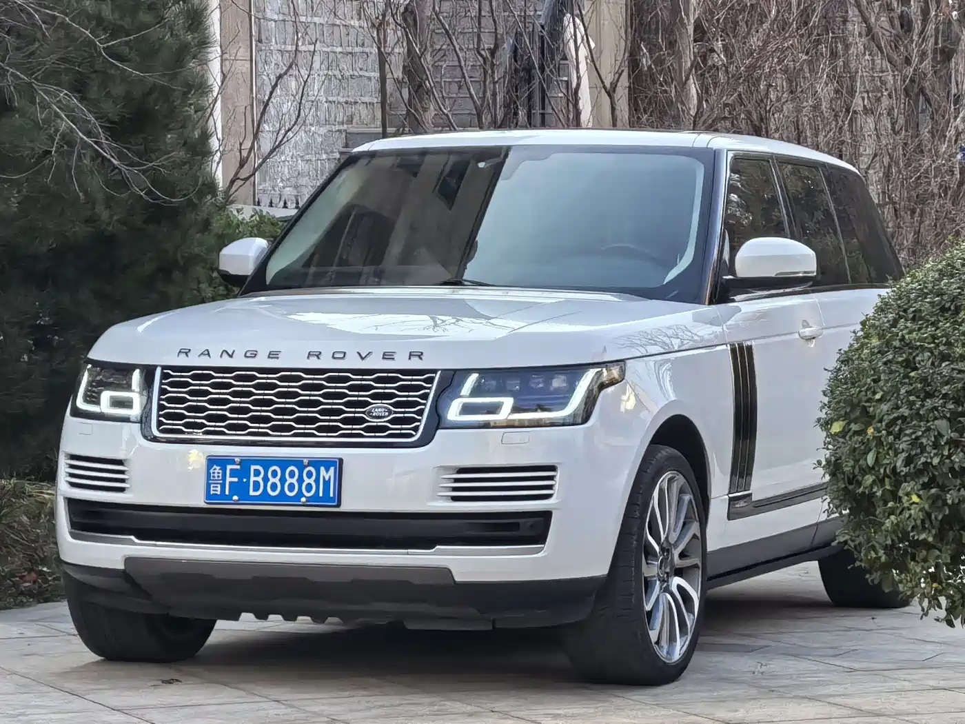 Land Rover Range Rover 2017 3.0 SC V6 Golden Age Edition фото 2