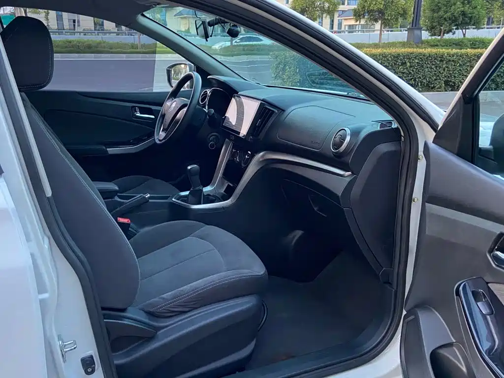 Venucia T70 2017 2016 1.6L Manual Rui Xing Edition