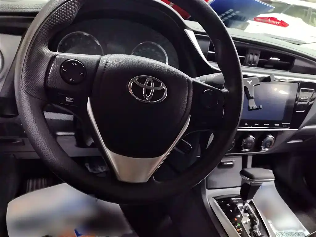 Toyota Corolla 2018 1.2T S-CVT GL-i Smart Shine Edition фото 5