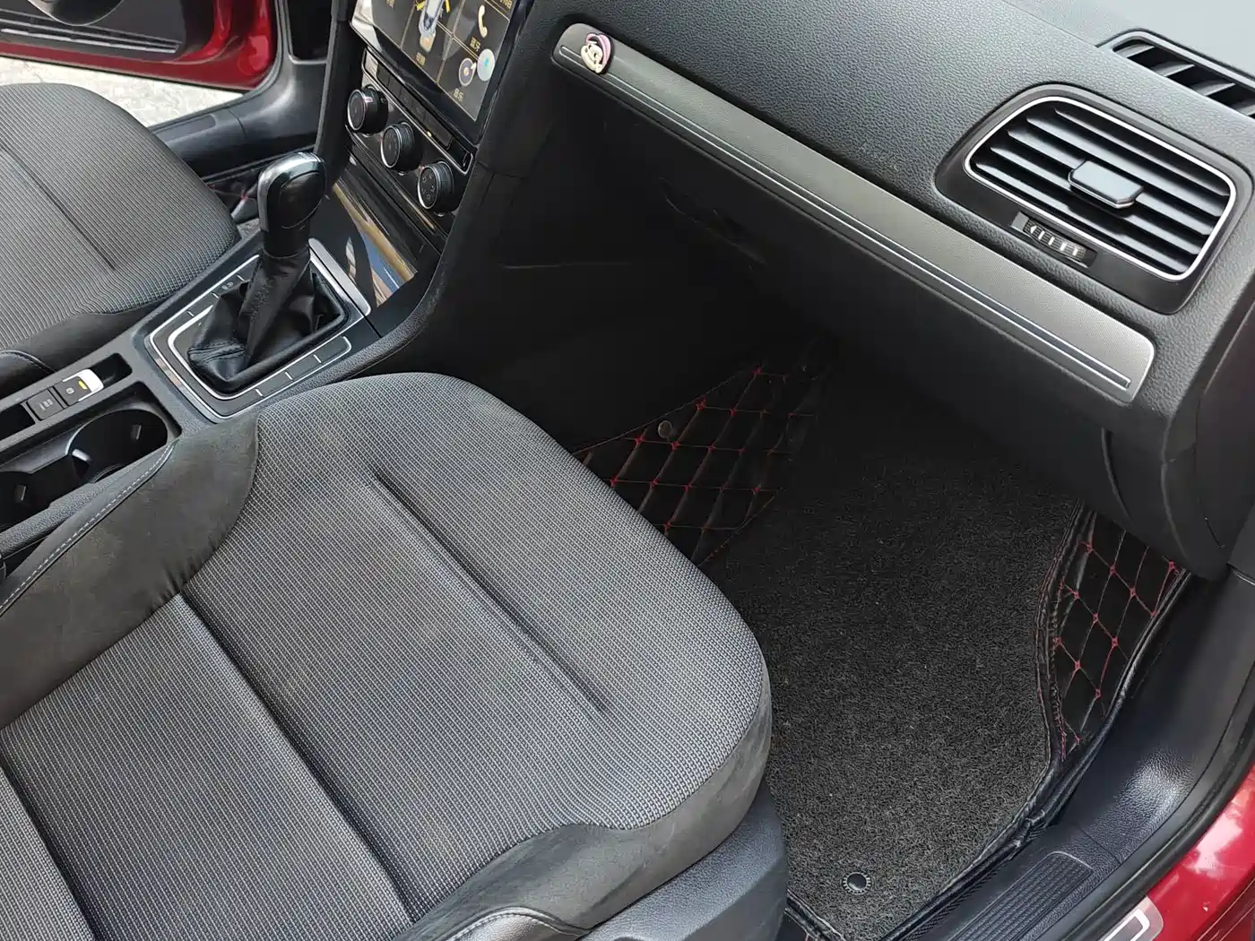 Volkswagen Golf 2018 230TSI Automatic Comfort фото 12