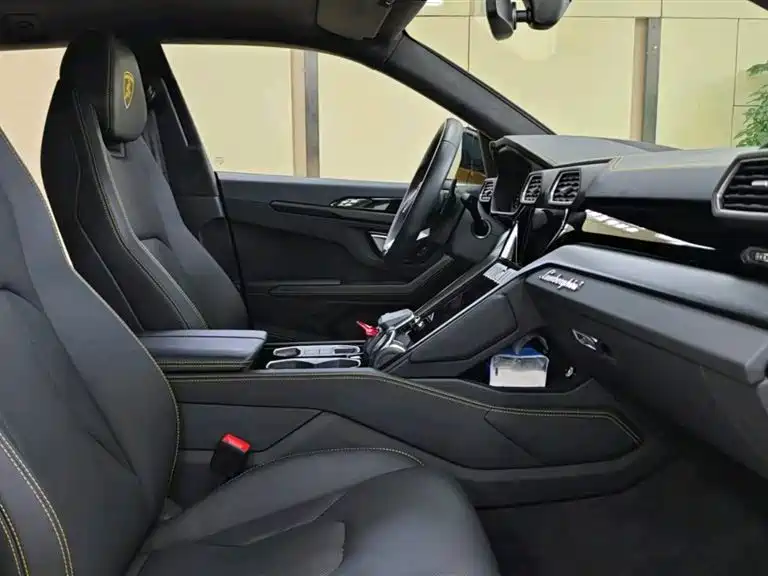 Lamborghini Urus 2023 4.0T V8 S фото 10