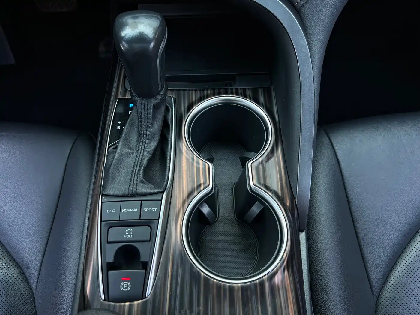 Toyota Camry 2019 2.5G Luxury Edition China VI фото 17