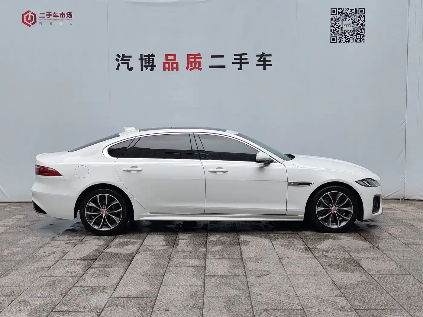 Фото 7 - Jaguar XFL