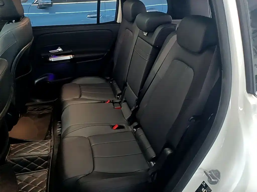 Фото 17 - Mercedes-Benz GLB