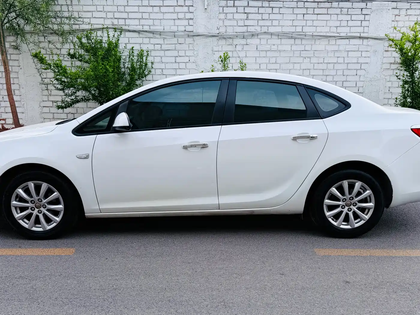 Buick Excelle 2013 Model GT 1.6L Manual Progressive фото 3