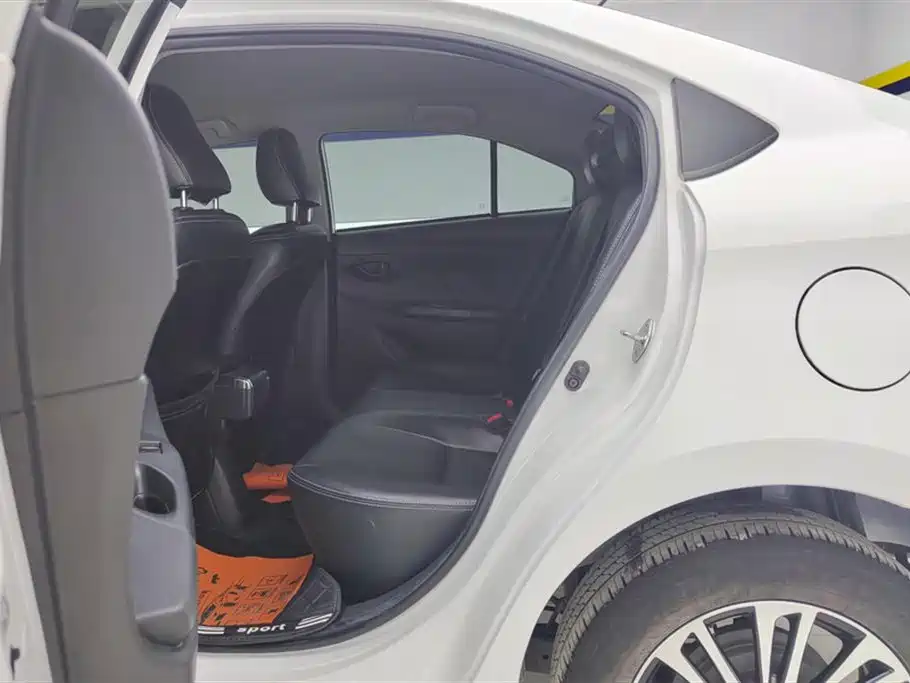 Toyota Vios 2022 1.5L 20th Anniversary Edition фото 11