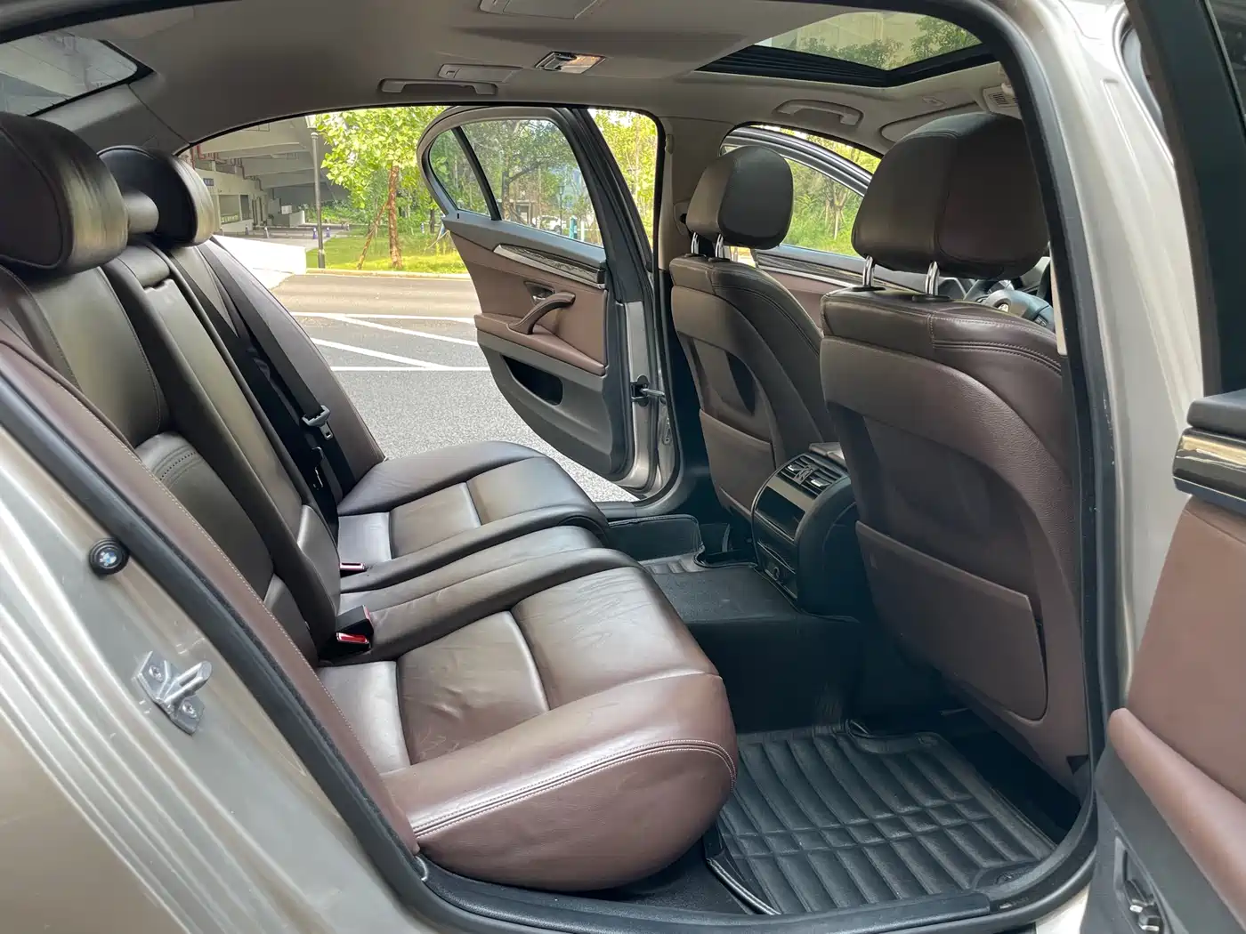 BMW 5 Series 2014 525Li Luxury Design Package фото 13