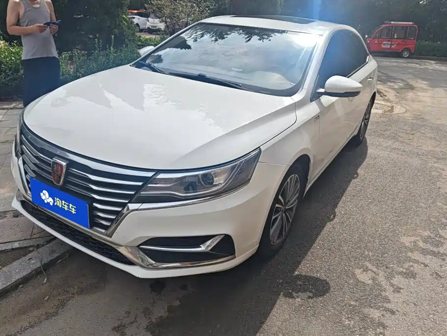Roewe i6 2019 2019 PLUS 20T TST 4G Connected Flagship Super Edition