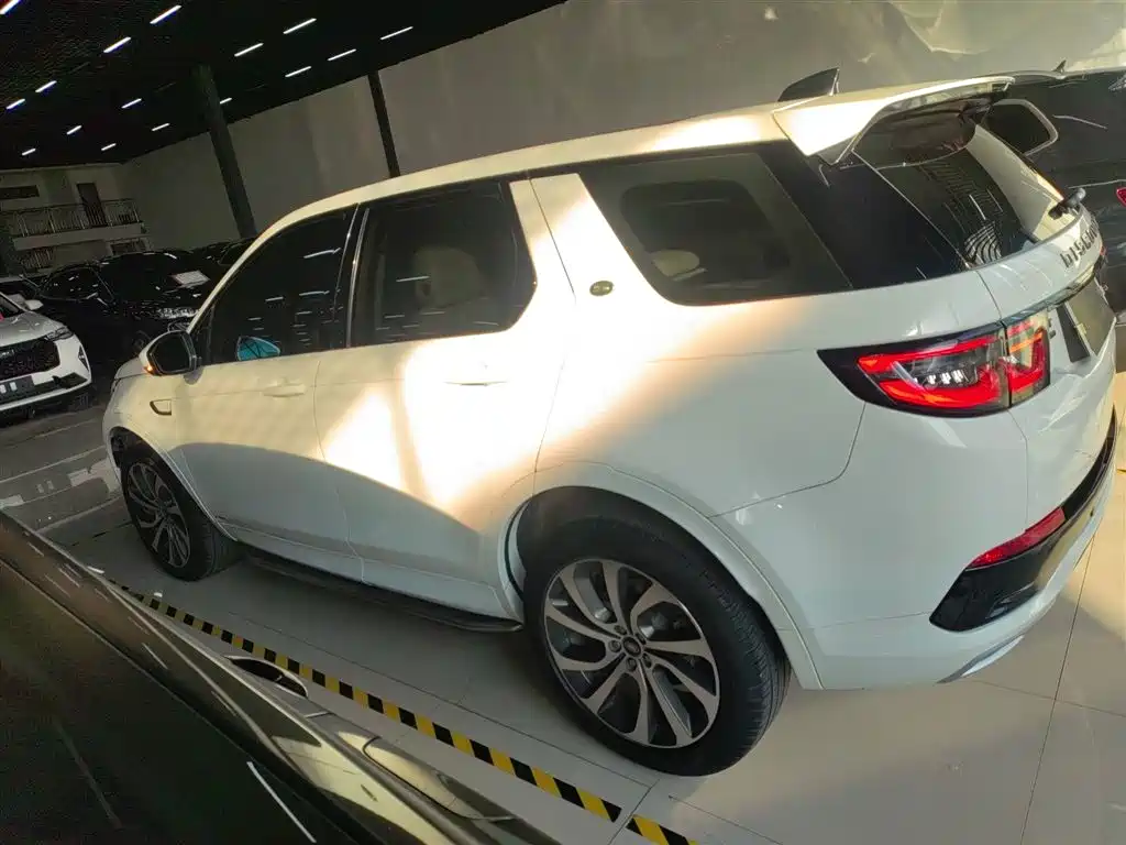 Land Rover Discovery Sport 2021 249PS R-Dynamic S Performance Edition фото 5