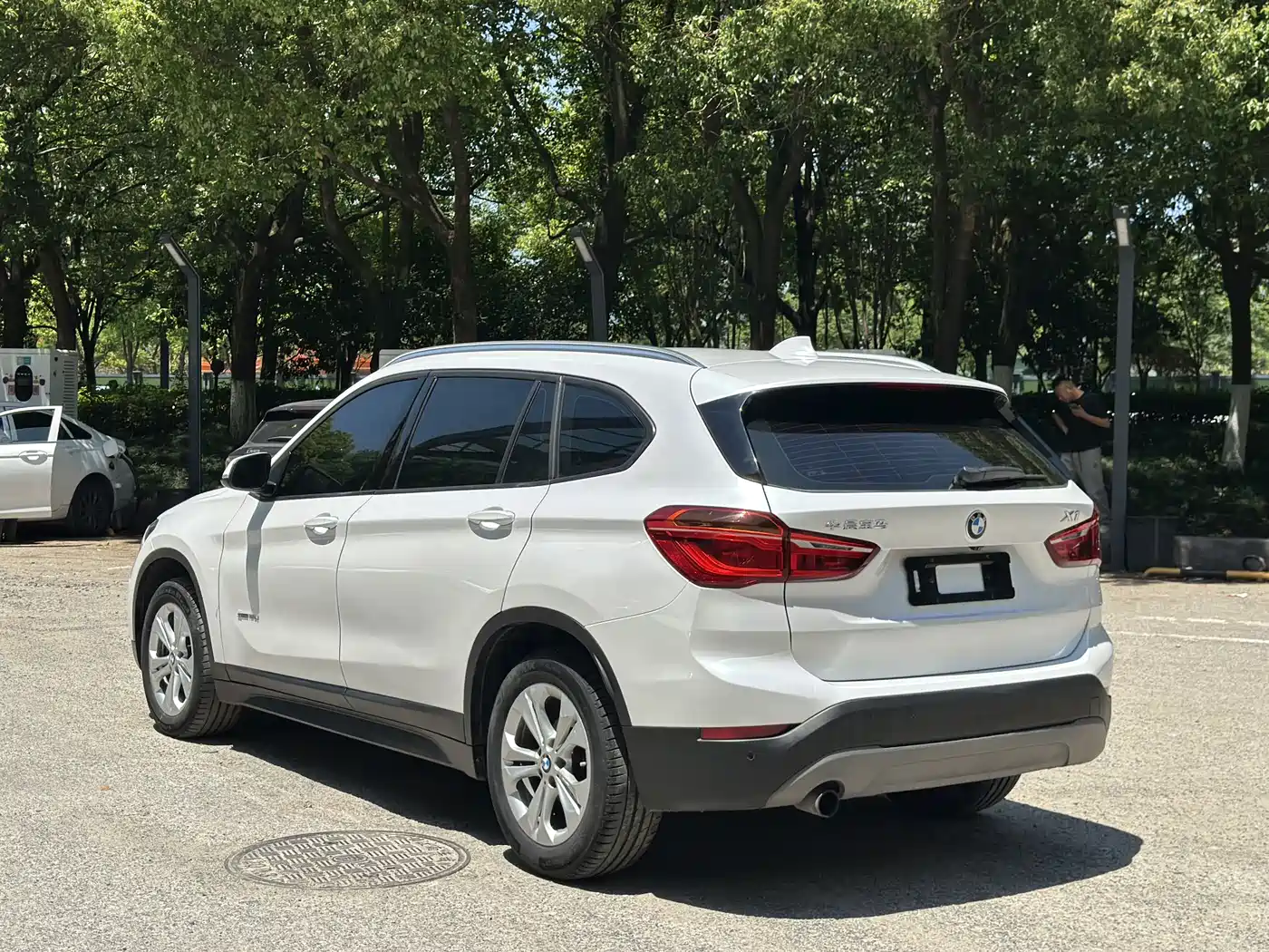 BMW X1 2016 sDrive18Li Premium Model фото 6