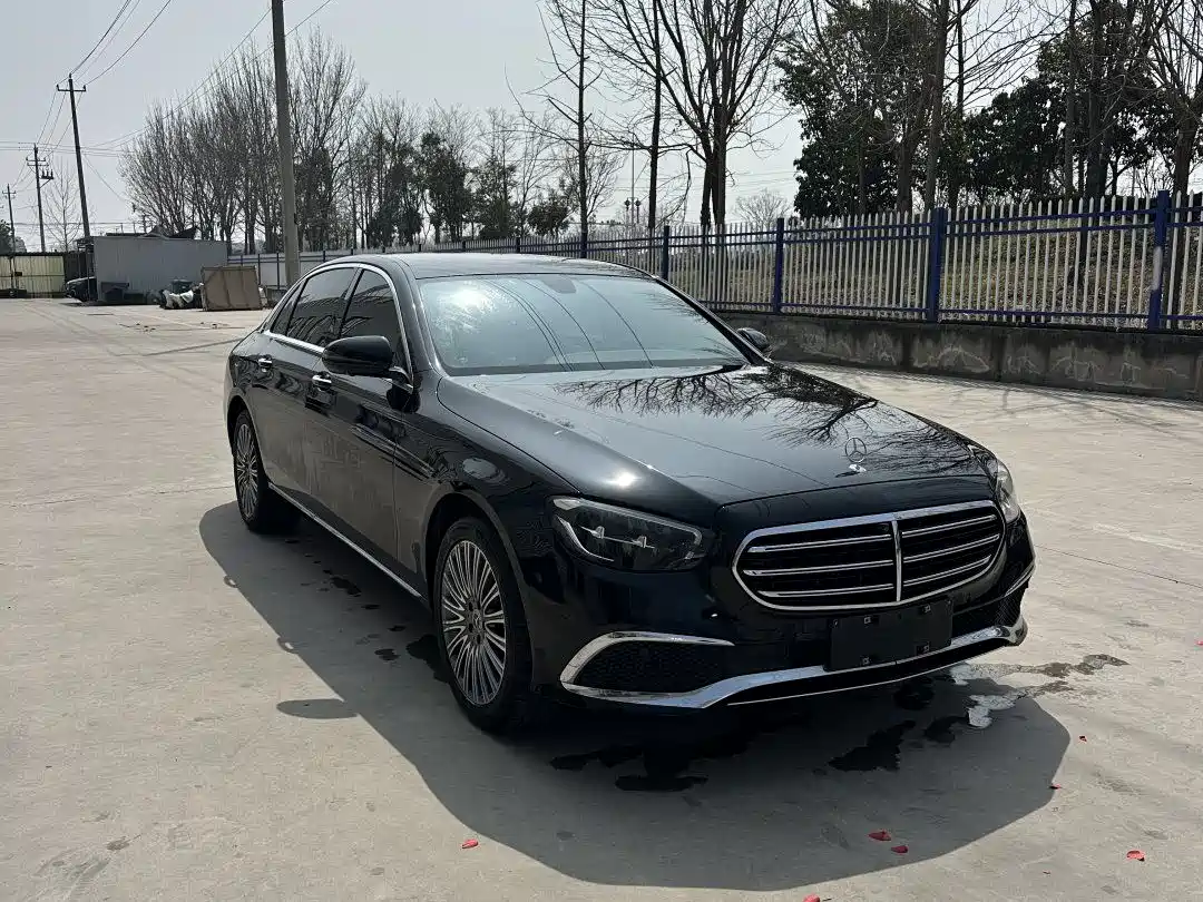 Mercedes-Benz E-Class 2022 E 300 L Fashion