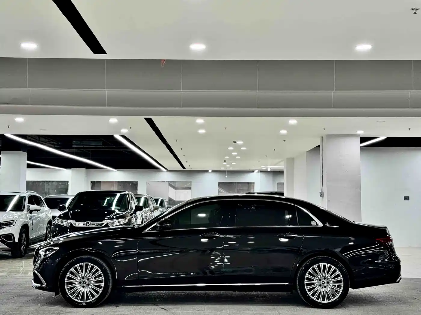 Mercedes-Benz E-Class 2021 E 300 L Fashion фото 5