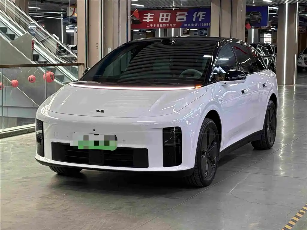 Li Auto i6 2025 2025 2WD Base Model