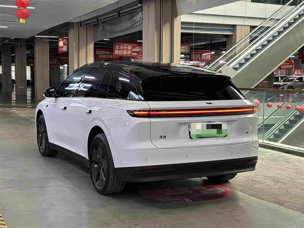 Li Auto i6 2025 2025 2WD Base Model