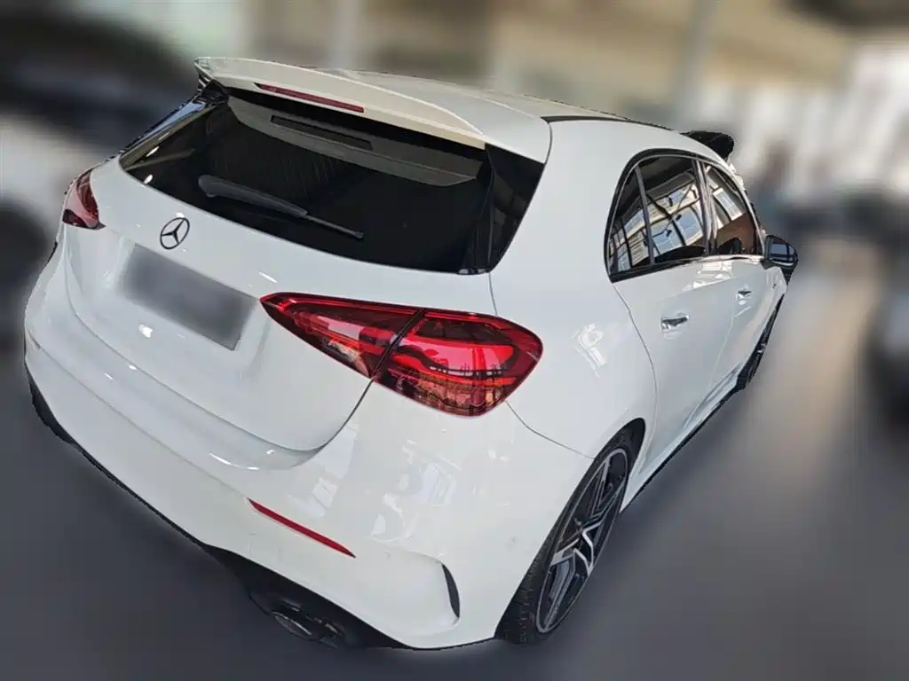Mercedes-Benz A-Class AMG (Import) 2024 AMG A 35 4MATIC фото 12