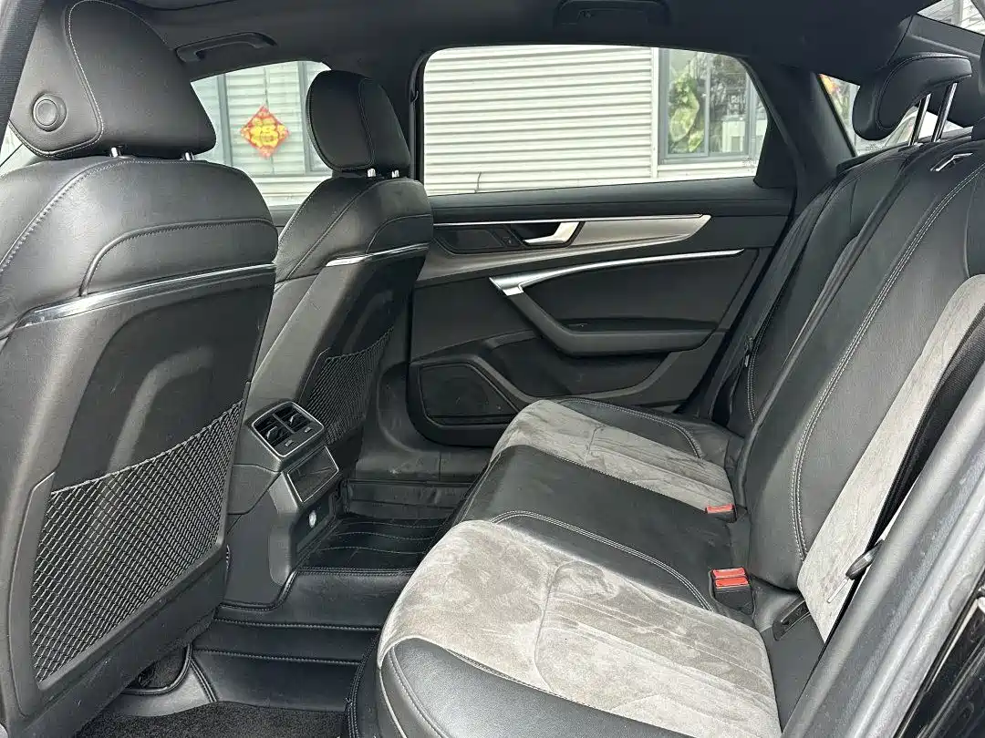 Audi A6L 2021 40 TFSI Luxury Sport фото 5